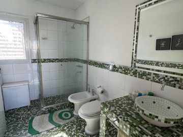Casa en venta - 4 Dormitorios 4 Baños - Cochera - 1.100Mts2 - San Miguel