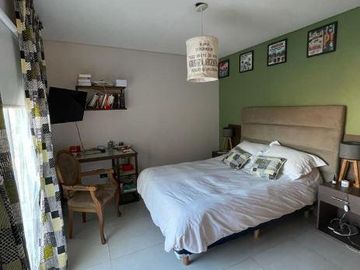 Casa en venta - 4 Dormitorios 4 Baños - Cochera - 1.100Mts2 - San Miguel