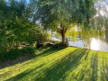 SANTA MARIA DE TIGRE -Exclusiva casa al rio en venta.