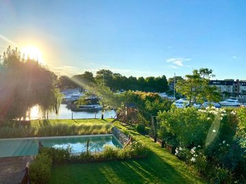 SANTA MARIA DE TIGRE -Exclusiva casa al rio en venta.