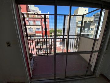 Departamento en venta - Boedo - 3 Ambientes -  Piso Alto - Balcon, vista al frente