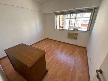 Departamento en venta - Boedo - 3 Ambientes -  Piso Alto - Balcon, vista al frente