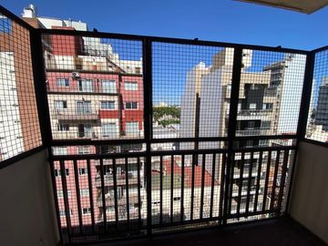 Departamento en venta - Boedo - 3 Ambientes -  Piso Alto - Balcon, vista al frente