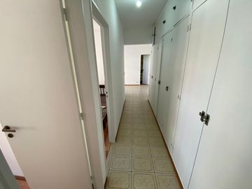 Departamento en venta - Boedo - 3 Ambientes -  Piso Alto - Balcon, vista al frente