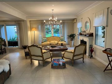 Casa de 6 Ambientes en Ayres de Pilar - Disponible a partir del 15 de diciembre