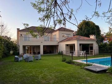 Casa de 6 Ambientes en Ayres de Pilar - Disponible a partir del 15 de diciembre