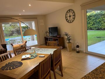 Casa de 6 Ambientes en Ayres de Pilar - Disponible a partir del 15 de diciembre