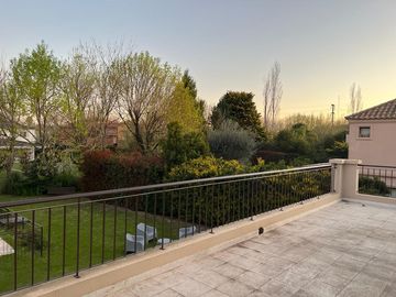 Casa de 6 Ambientes en Ayres de Pilar - Disponible a partir del 15 de diciembre