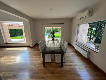 Casa en Venta  5 dormitorios en La Alameda, Nordelta