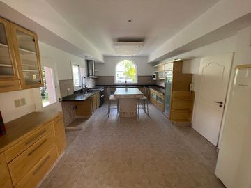 Casa en Venta  5 dormitorios en La Alameda, Nordelta
