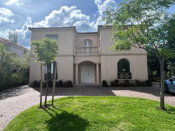 Casa en Venta  5 dormitorios en La Alameda, Nordelta