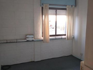 Departamento en venta - 4 Dormitorios 2 Baños - Cochera - 103Mts2 - Béccar, San Isidro