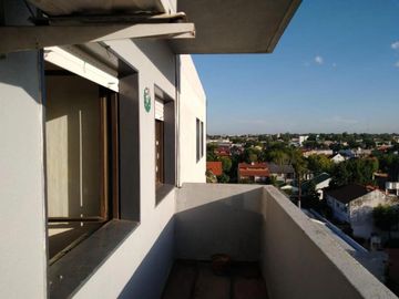 Departamento en venta - 4 Dormitorios 2 Baños - Cochera - 103Mts2 - Béccar, San Isidro