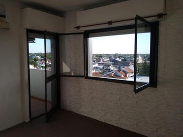Departamento en venta - 4 Dormitorios 2 Baños - Cochera - 103Mts2 - Béccar, San Isidro