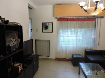 Casa con pileta en Funes