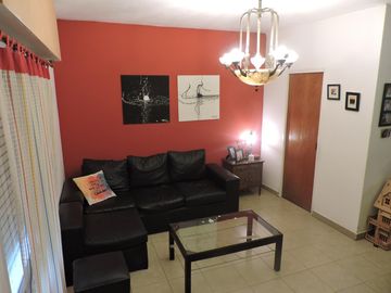 Casa con pileta en Funes