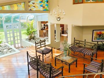 VENTA CASA DE LUJO 800 m² VISTA PANORÁMICA, en Quito con 5 dormitorios G.Be_AQT