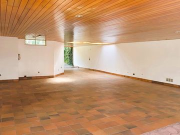 VENTA CASA DE LUJO 800 m² VISTA PANORÁMICA, en Quito con 5 dormitorios G.Be_AQT