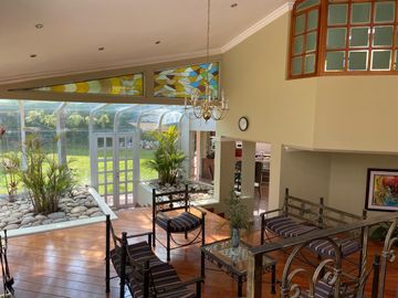 VENTA CASA DE LUJO 800 m² VISTA PANORÁMICA, en Quito con 5 dormitorios G.Be_AQT