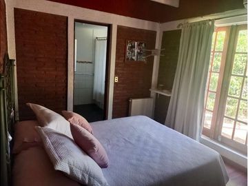 VENTA DE HERMOSA PARCELA CON GRAN CASA CON CAVA!!