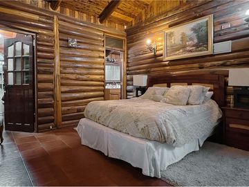 Recibimos Ofertas! Gran Parcela con 3 casas..