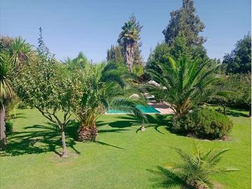 VENTA DE HERMOSA PARCELA CON GRAN CASA CON CAVA!!