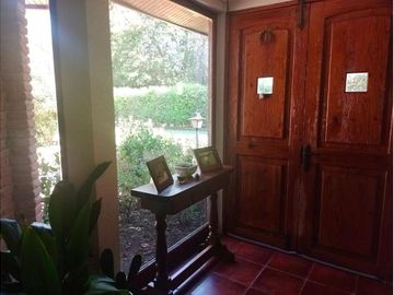 VENTA DE HERMOSA PARCELA CON GRAN CASA CON CAVA!!