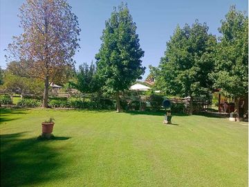 VENTA DE HERMOSA PARCELA CON GRAN CASA CON CAVA!!