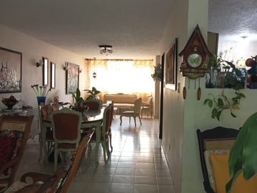 Venta Amplia y acogedora casa en Prados del Norte, Cali