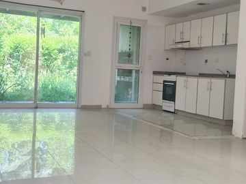 VENTA / DUPLEX / 3 AMBIENTES / PILAR