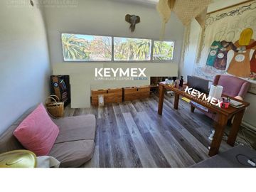 Casa en Olivos, de excelente calidad constructiva, de 3 dormitorios (duplex) y vista abierta