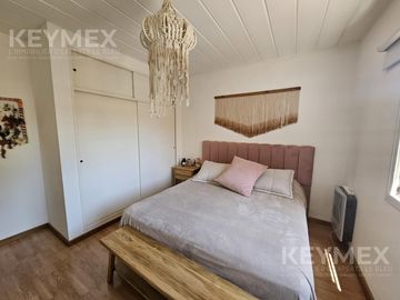 Casa en Olivos, de excelente calidad constructiva, de 3 dormitorios (duplex) y vista abierta