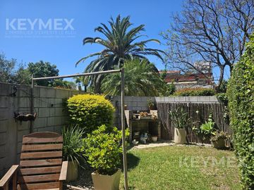 Casa en Olivos, de excelente calidad constructiva, de 3 dormitorios (duplex) y vista abierta