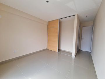 Departamento Un Dormitorio Balcon Y Patio 40% Entrega Y 40 Cuotas En Pesos