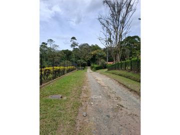 Se vende casa lote en conjunto cerrado Circasia
