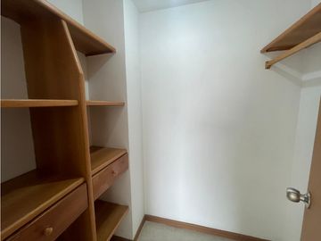 APARTAMENTO EN ARRIENDO SECTOR EL TESORO - POBLADO
