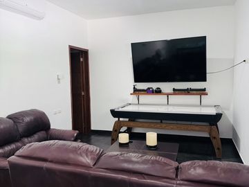 Casa en Venta en Yucatán Country Club, con vista al lago y  campo de Golf