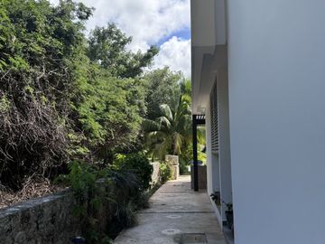 Casa en Venta en Yucatán Country Club, con vista al lago y  campo de Golf