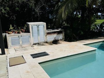 Casa en Venta en Yucatán Country Club, con vista al lago y  campo de Golf