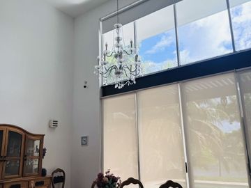 Casa en Venta en Yucatán Country Club, con vista al lago y  campo de Golf