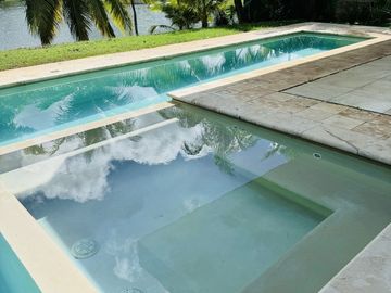 Casa en Venta en Yucatán Country Club, con vista al lago y  campo de Golf