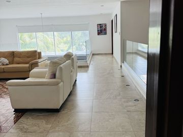 Casa en Venta en Yucatán Country Club, con vista al lago y  campo de Golf