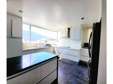 González Suárez, Departamento en Venta, 200m2, 3 Habitaciones