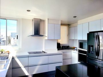 González Suárez, Departamento en Venta, 200m2, 3 Habitaciones