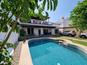 Casa en Venta en  Fracc. Junto Al Río