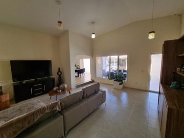 Casa en Venta en  Fracc. Junto Al Río