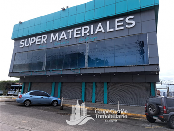 ALQUILER LOCAL 2500M2  EN TUMBAMUERTO MC