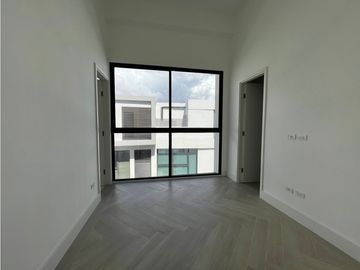Venta Ocean Villas, Ocean Reef Island