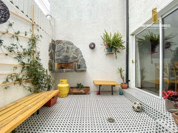 LOS ORIENTES VENDE AMPLIA CASA 4D 3B PASAJE CERRADO VIÑA
