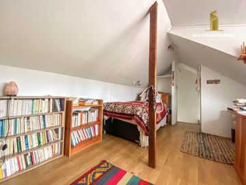 LOS ORIENTES VENDE AMPLIA CASA 4D 3B PASAJE CERRADO VIÑA
